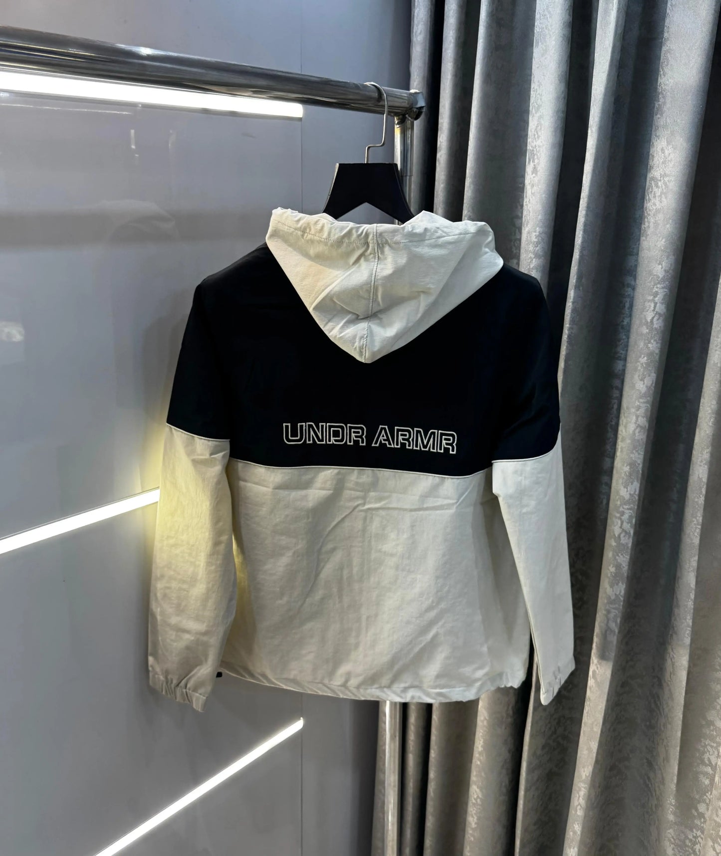 Unde r Armour Black cer...@m lu...x...ury Biker Edition WindBreaker