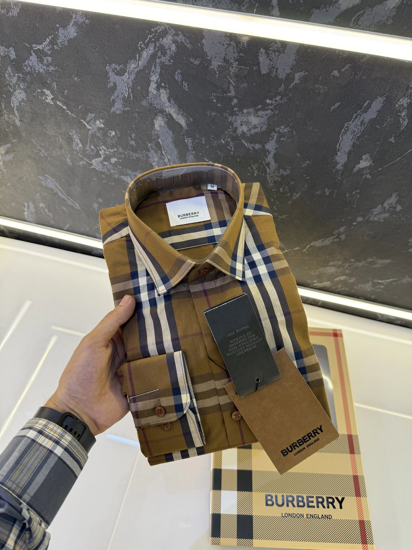 Burberr y Checks Premium Store article Shirt with Original Box