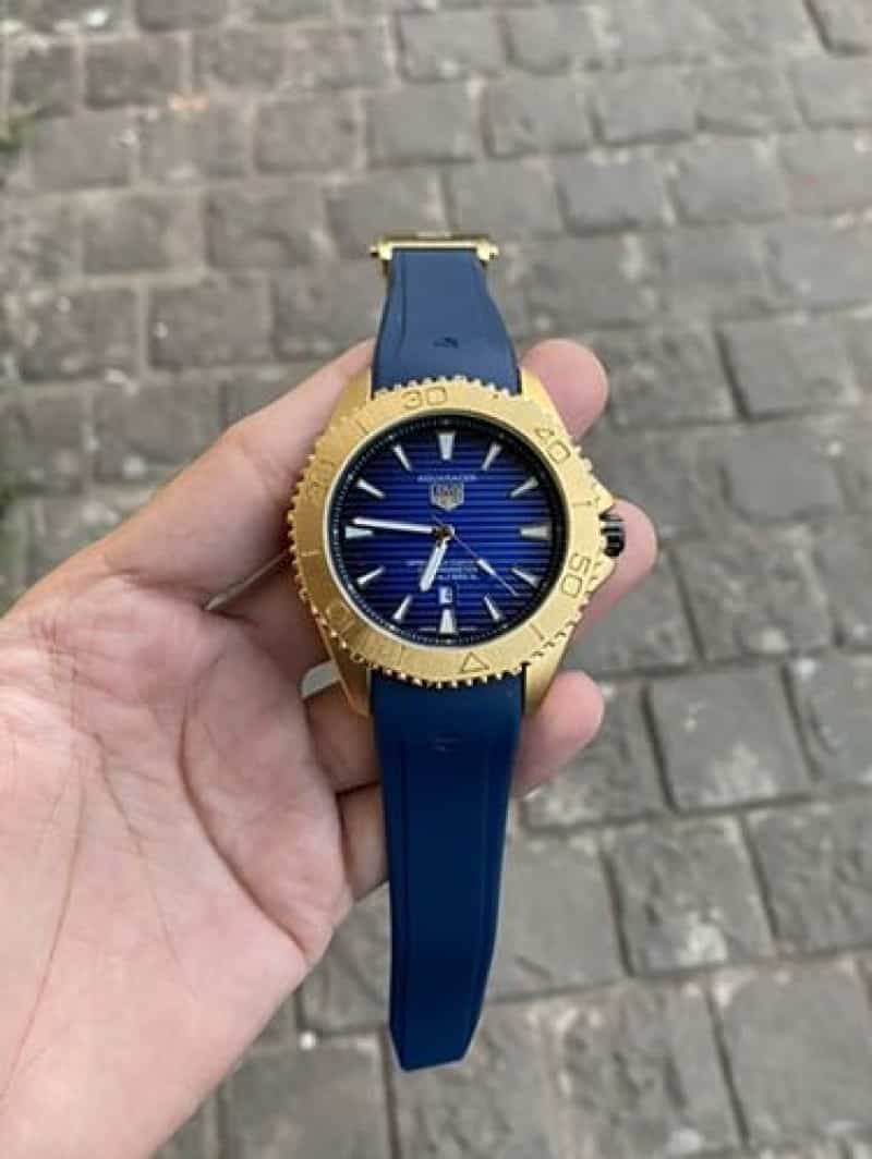 T...Ag.. HE-Uer Aquaracer