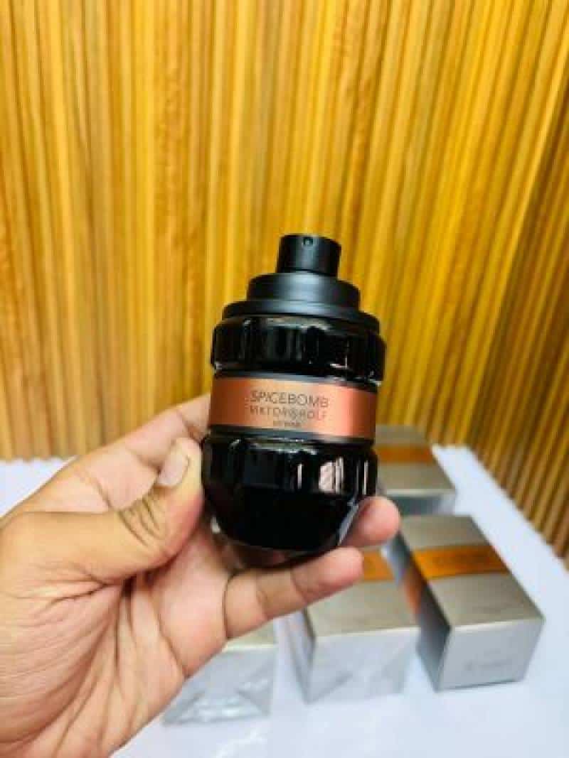 VIKTOR & ROLF SPICEBOMB EXTREME EDP POUR HOMME 90ML (697)