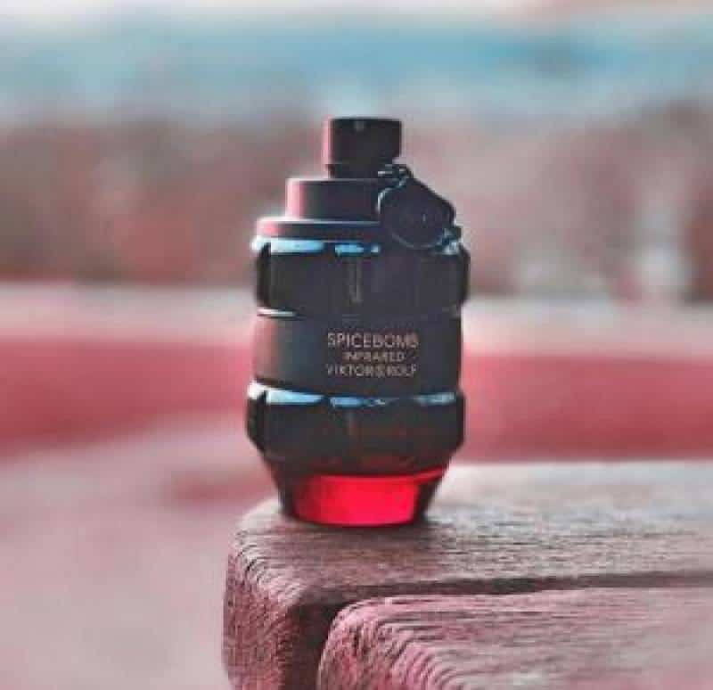 VIKTOR & ROLF SPICEBOMB INFRARED EDT 90ML (700)