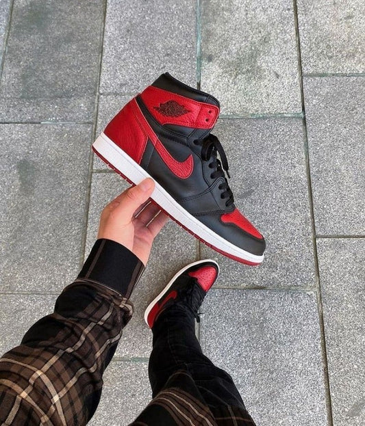 Jordan Retro 1 High Banned Bred toe Sneaker