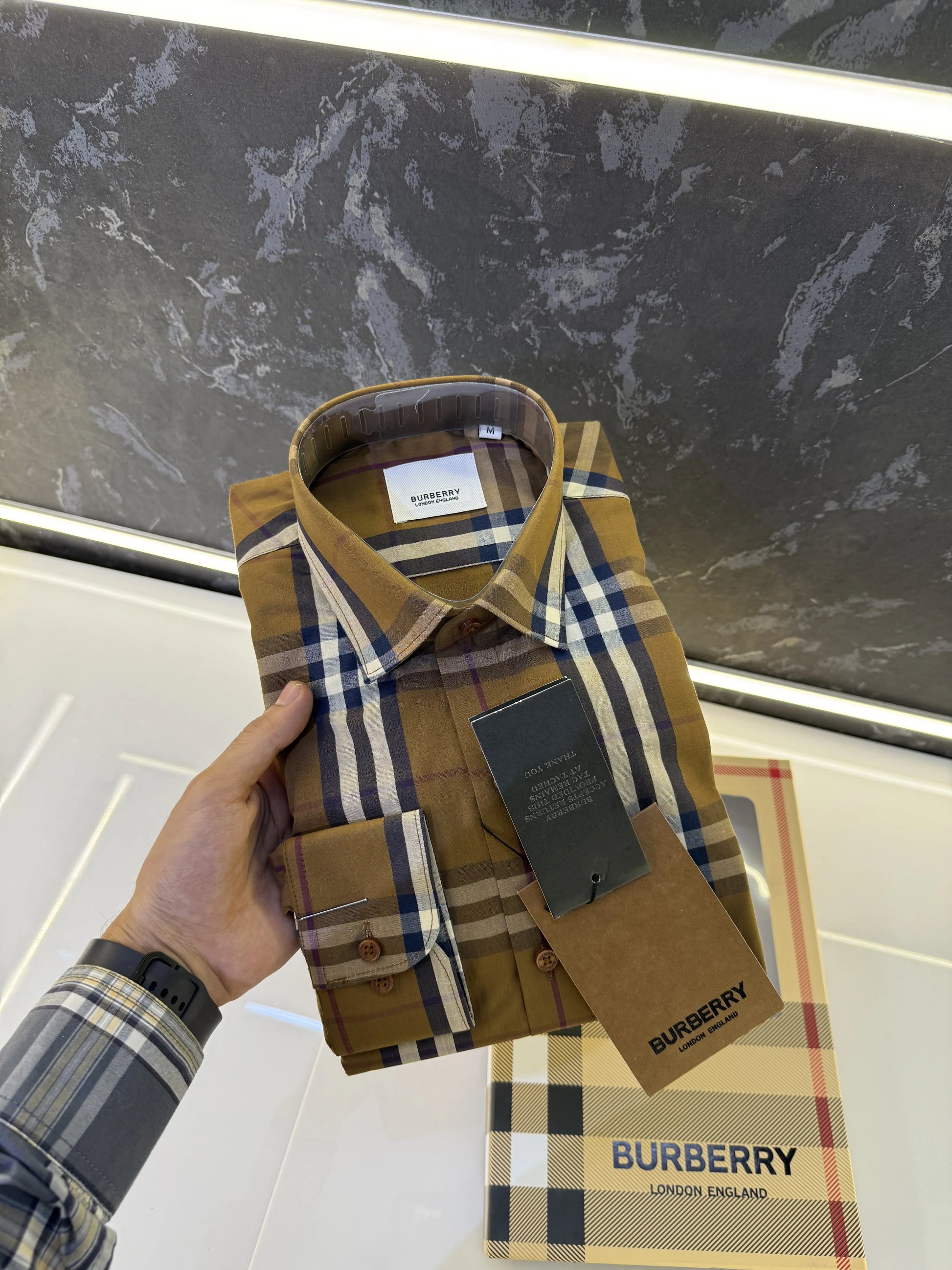 Burberr y Checks Premium Store article Shirt with Original Box