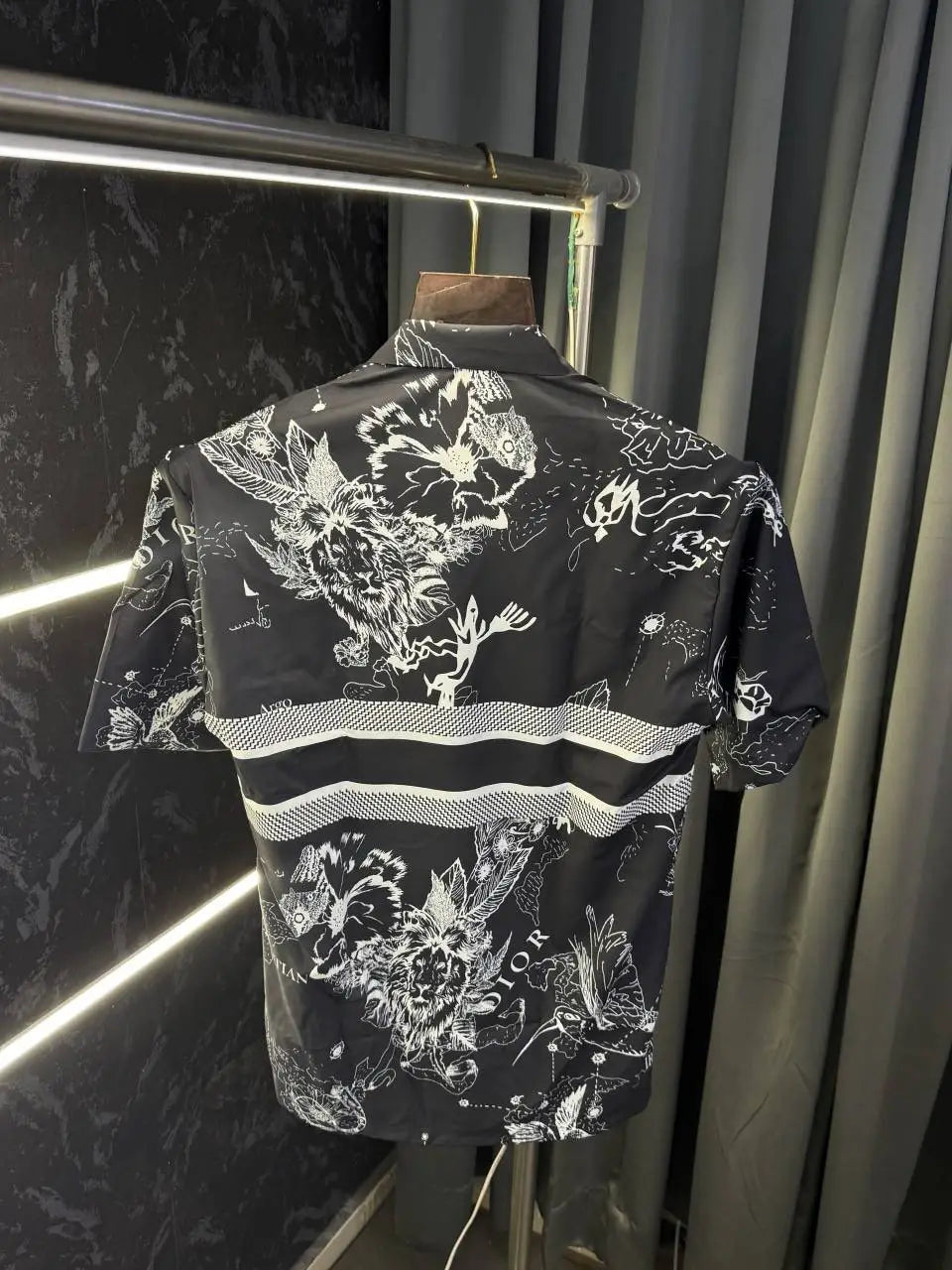Christian Dio r Store article shirt with Box Carry bag
