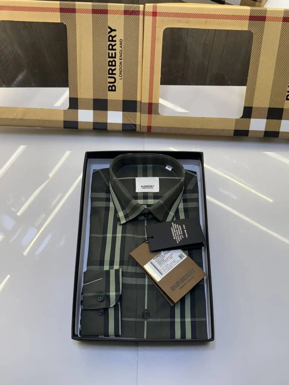 Burberr y Checks Premium Store article Shirt with Original Box (Green)
