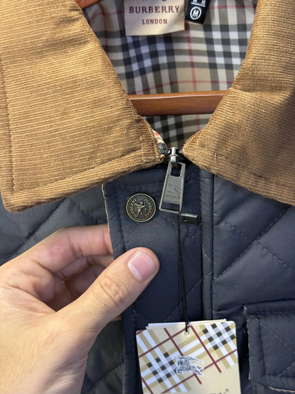 Burberr y Reversible Sleeveless Puffer Jacket (GREY)