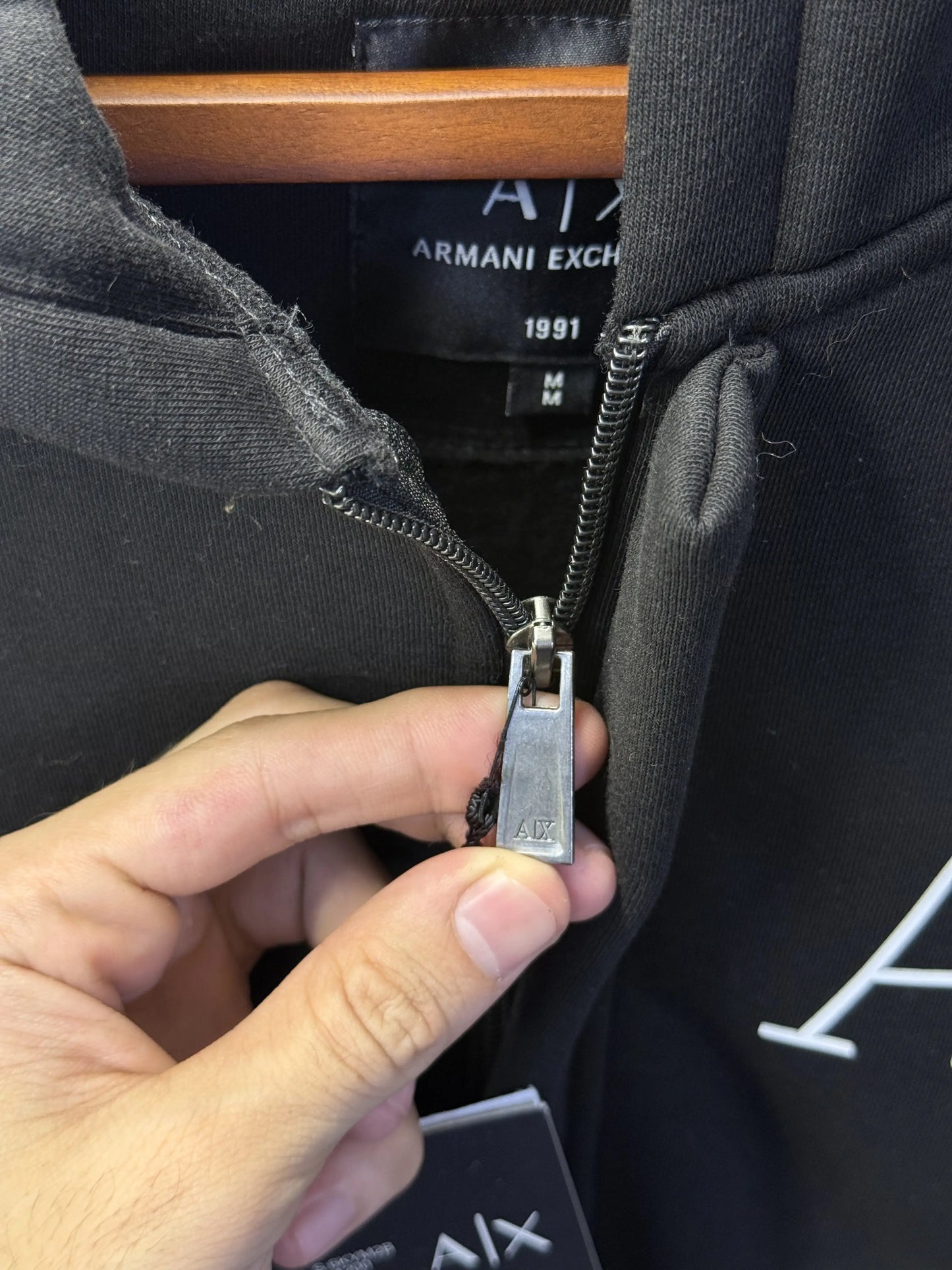 Arman i Exchang e Zipper Pull Over Hoodie (Black)