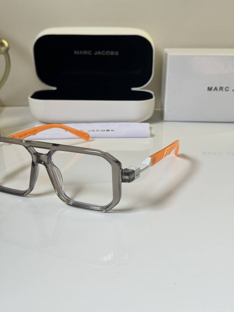 Marc_Jacobs_6125_Grey_Orange