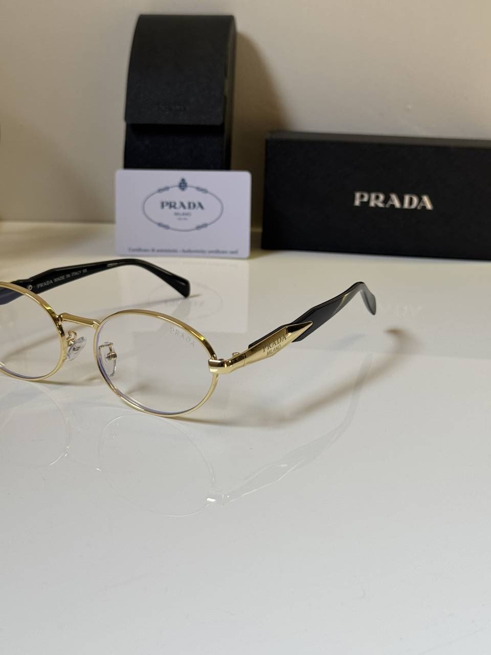 Prada_8007_Gold_Oval_frame