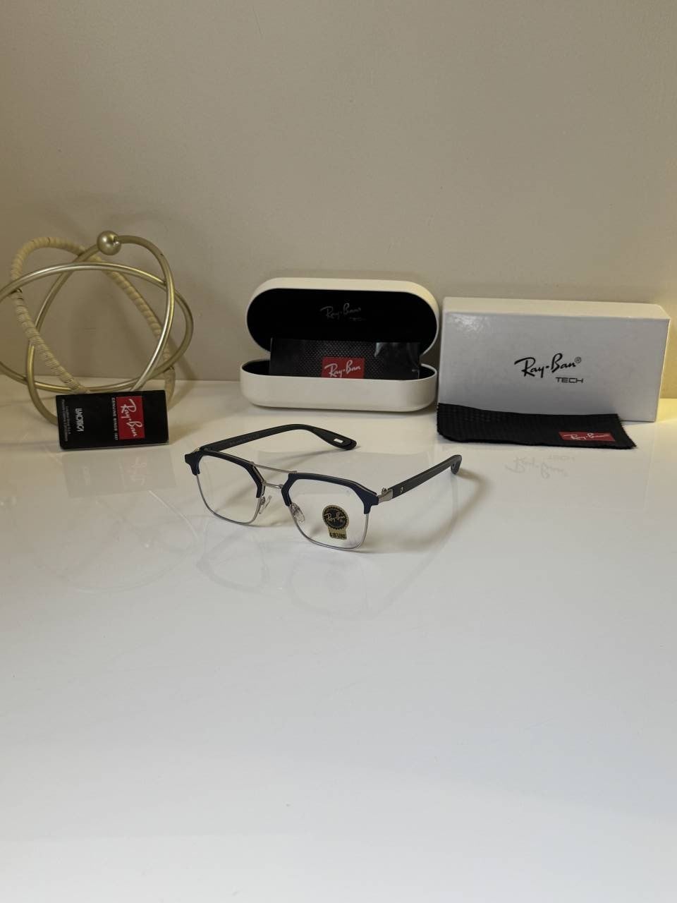 Rayban_04_Blue_Frame_Ferrari_Edition