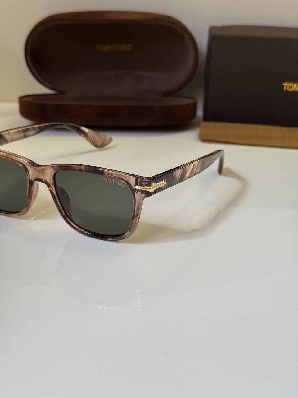 Tomford_130_Brown_Green