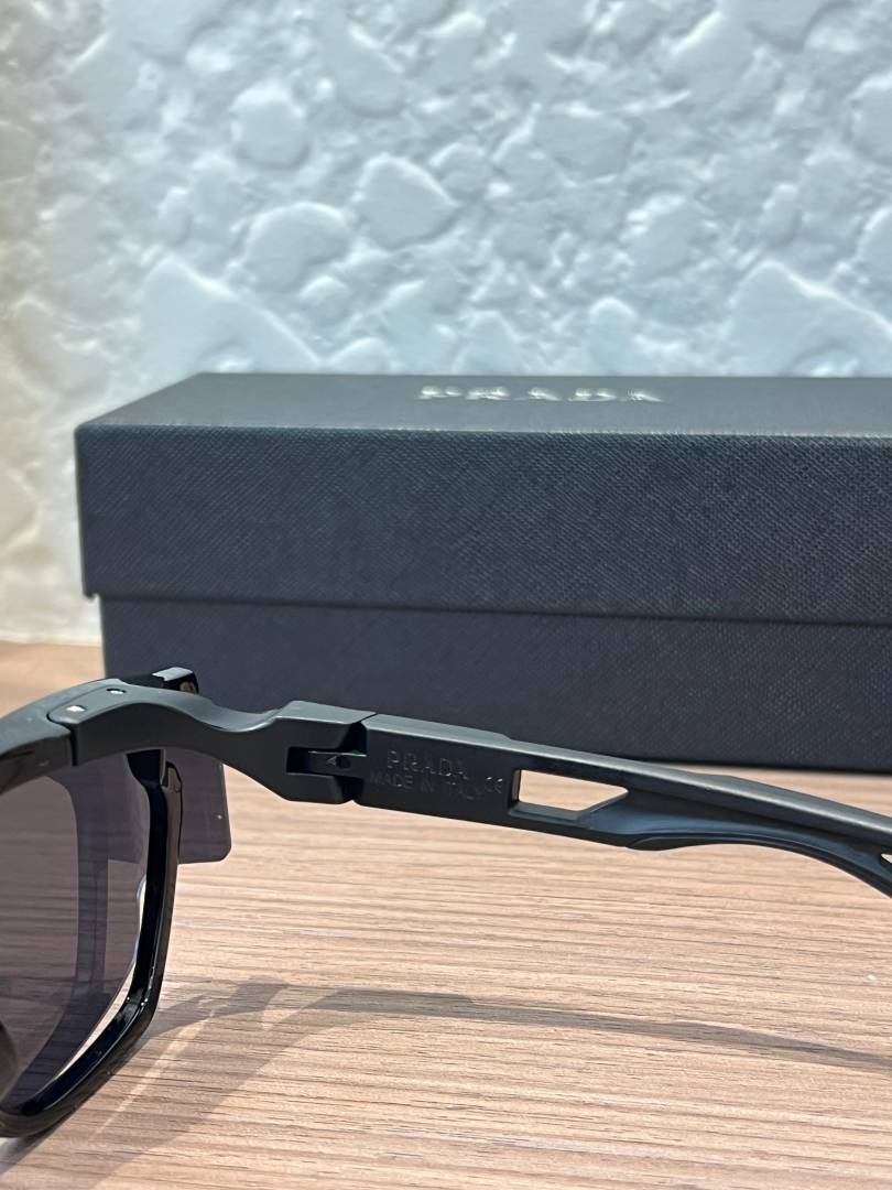 Prada_9024_Black