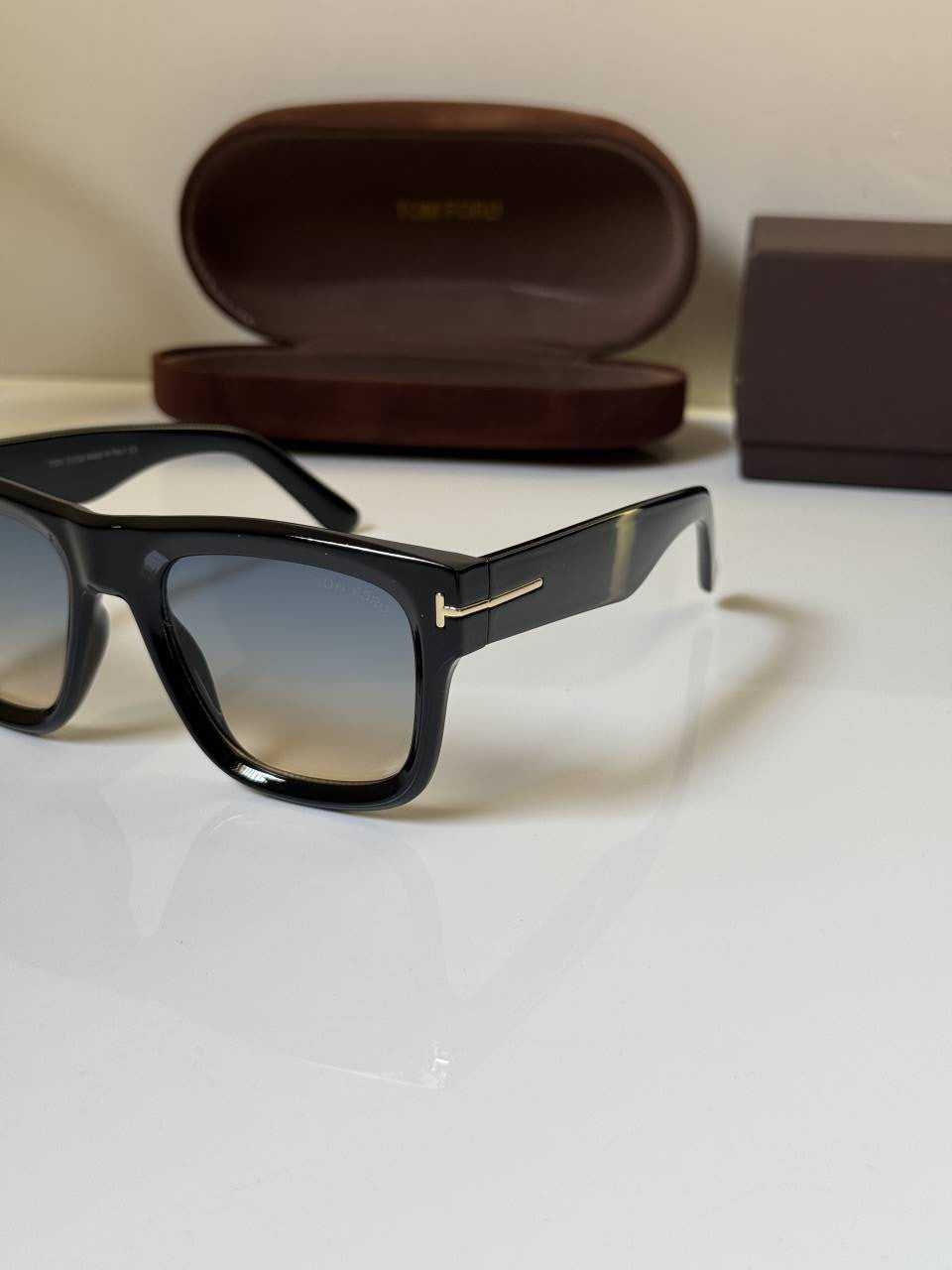 Tomford_259_Black_with_multi_Premium_quality