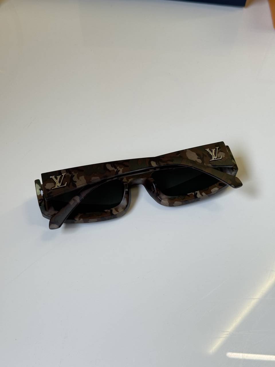 Louis_Vuitton_6190_army_print