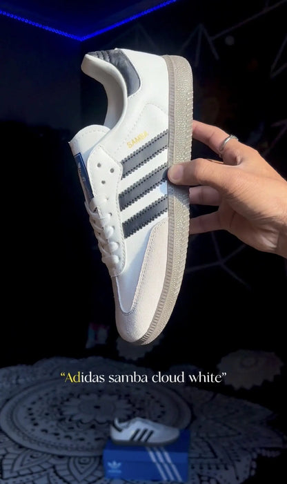 Adidas Samba Cloud white unisex Model