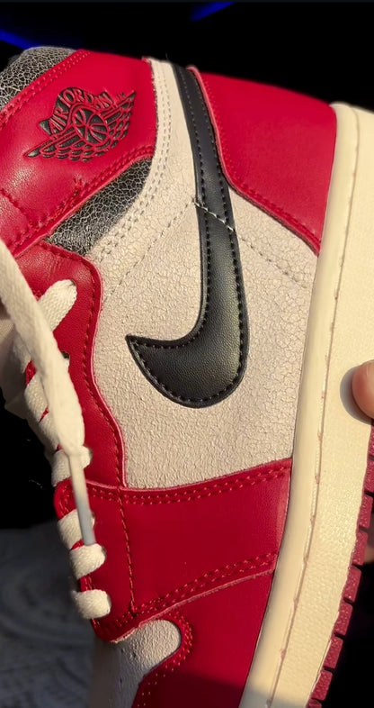 Nike Air Jordan Retro 1 LOST AND FOUND